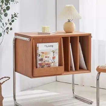 Medžio masyvo sustabdė mažosios spinta gyvenamasis kambarys sofos pusėje kabineto paprasta balkonas žurnalas kabineto saugojimo apdailos kabinetas