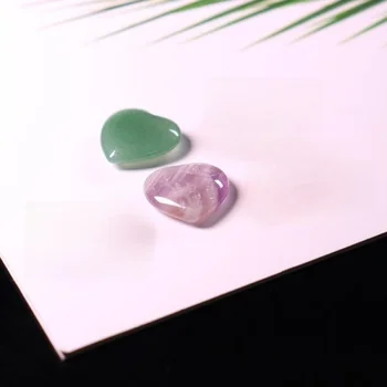 Natūralių Kristalų 2cm Širdies Formos Rankdarbių ant Pliko Akmens 