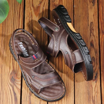 Sandalai vyrų naujas vasaros laisvalaikio vyriški paplūdimio bateliai neslidžiais kvėpuojantis odos sandalai dvejopo naudojimo šlepetės